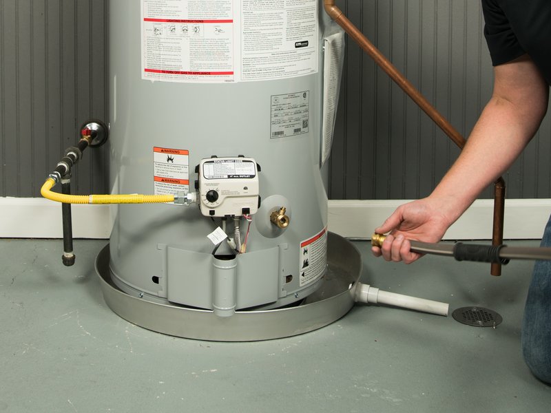 Water-heater-flush-hooking-up-drain-hose