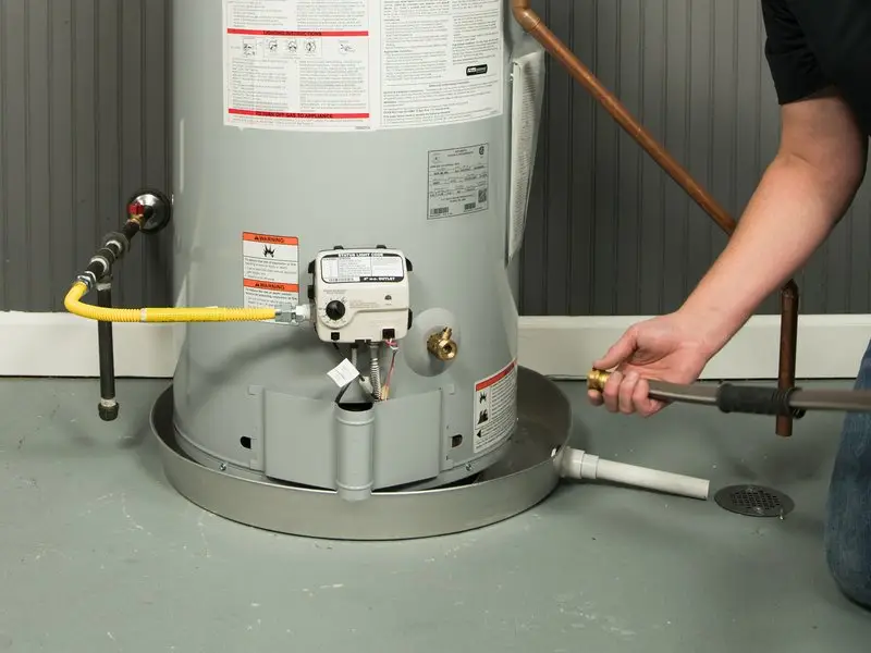 Water-heater-flush-hooking-up-drain-hose