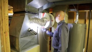 Pdm Heating Maintenance Technician With Flashlight