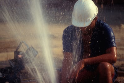 Plumber Repair Outdoor Water Pipe Leak